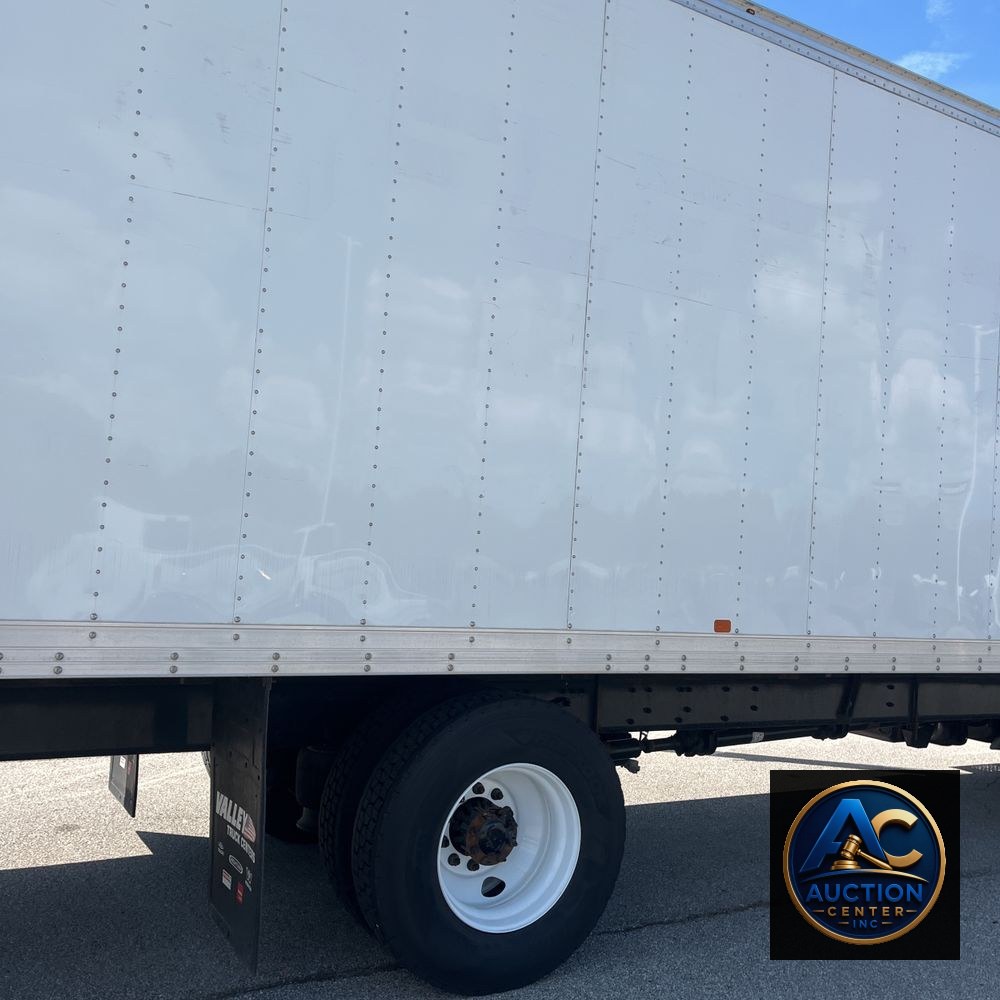 2024 Freightliner M2 106