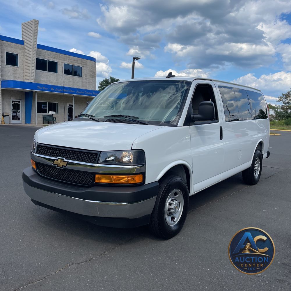 2025 Chevrolet Express LS 3500