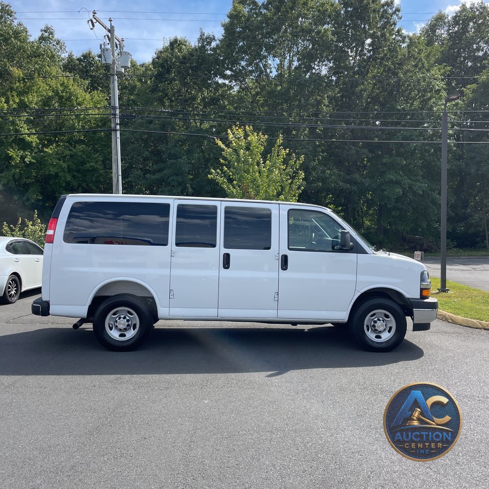 2025 Chevrolet Express LS 3500