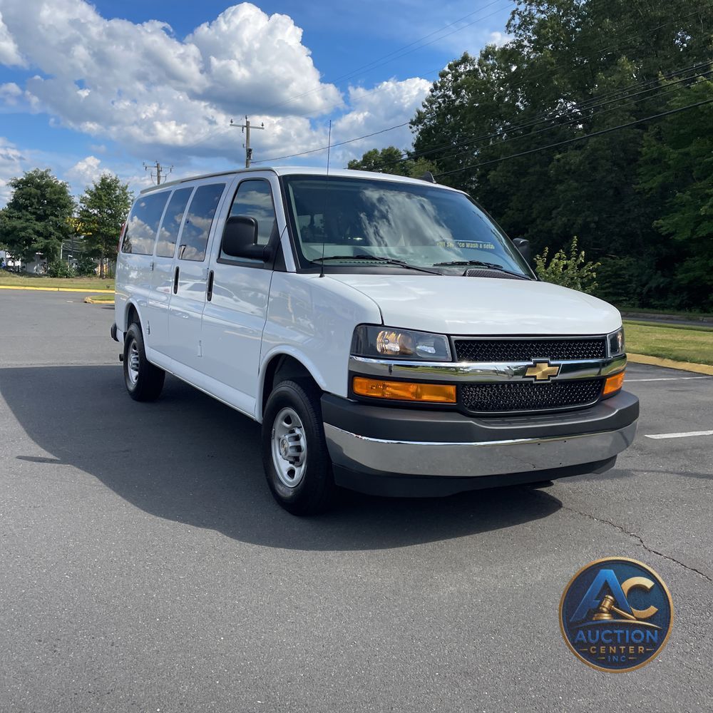 2025 Chevrolet Express LS 3500