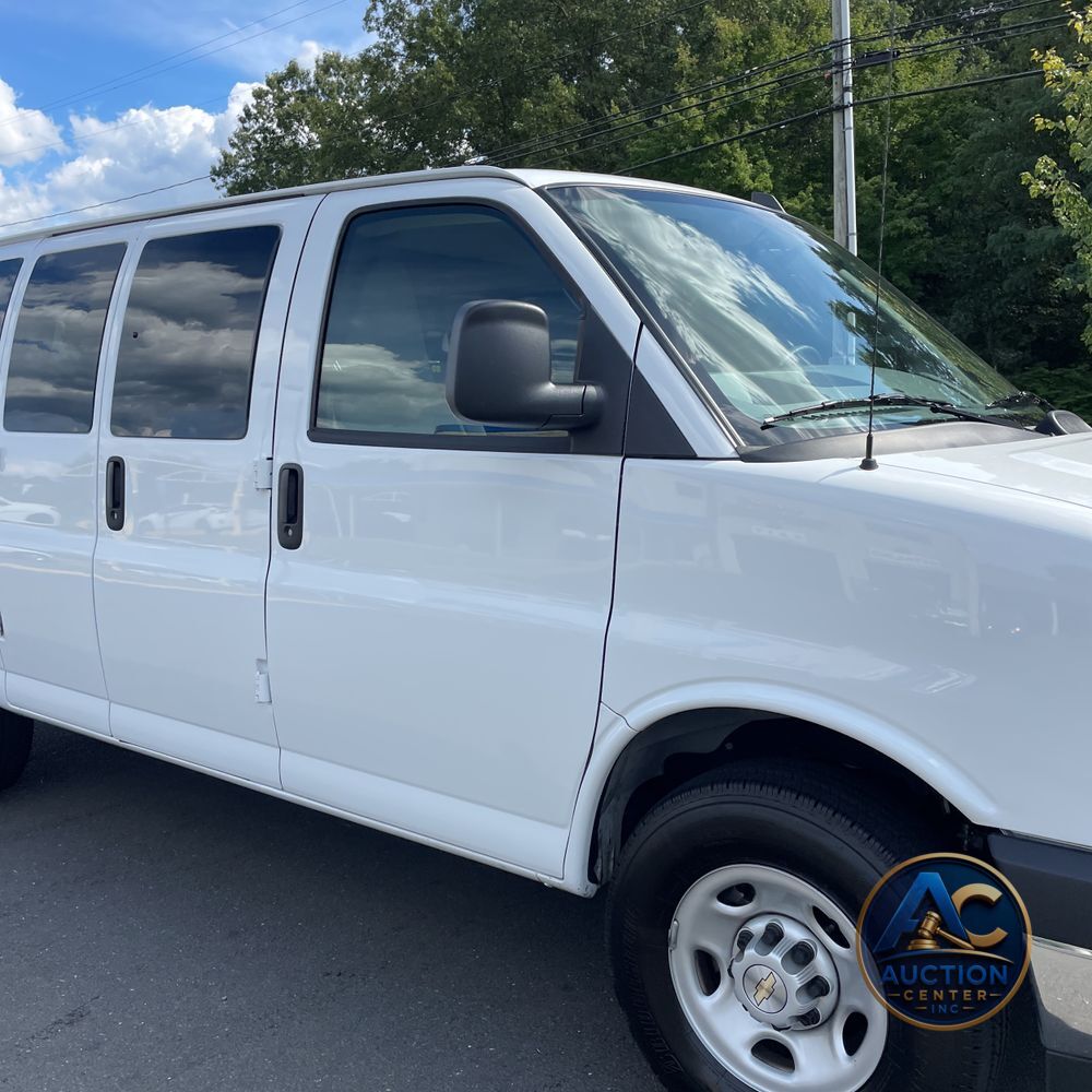 2025 Chevrolet Express LS 3500