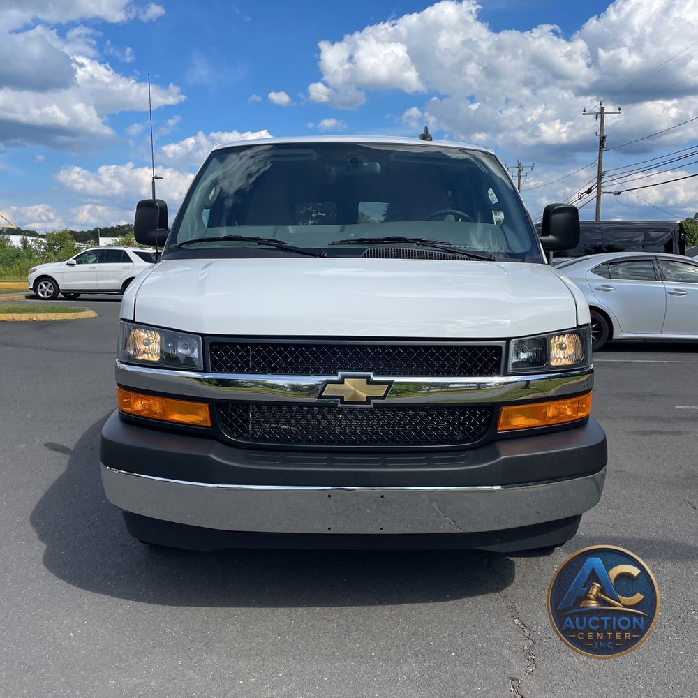 2025 Chevrolet Express LS 3500