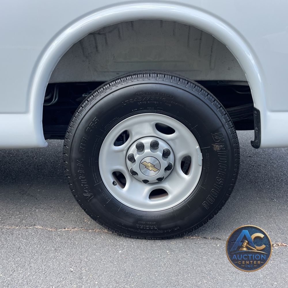 2025 Chevrolet Express LS 3500