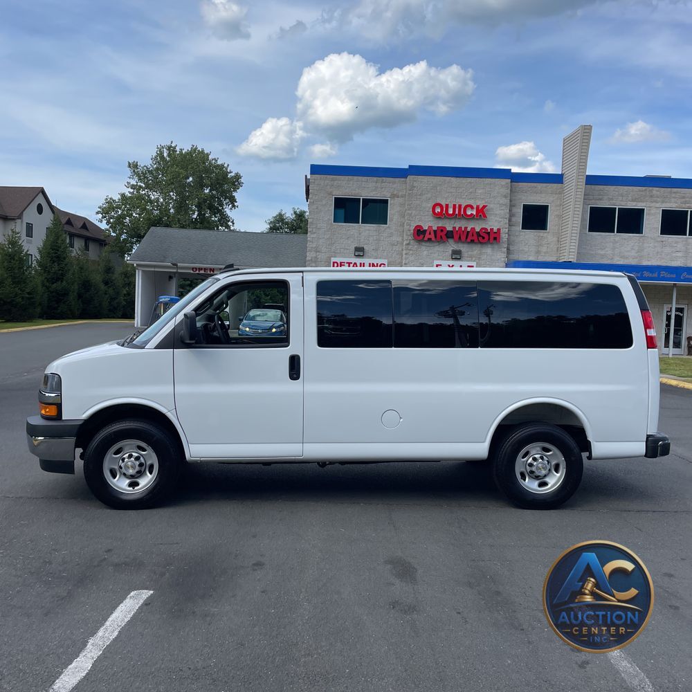 2025 Chevrolet Express LS 3500