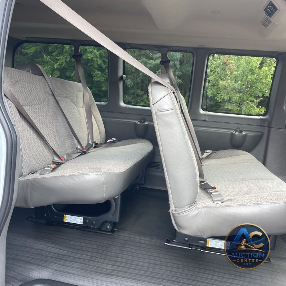 2025 Chevrolet Express LS 3500