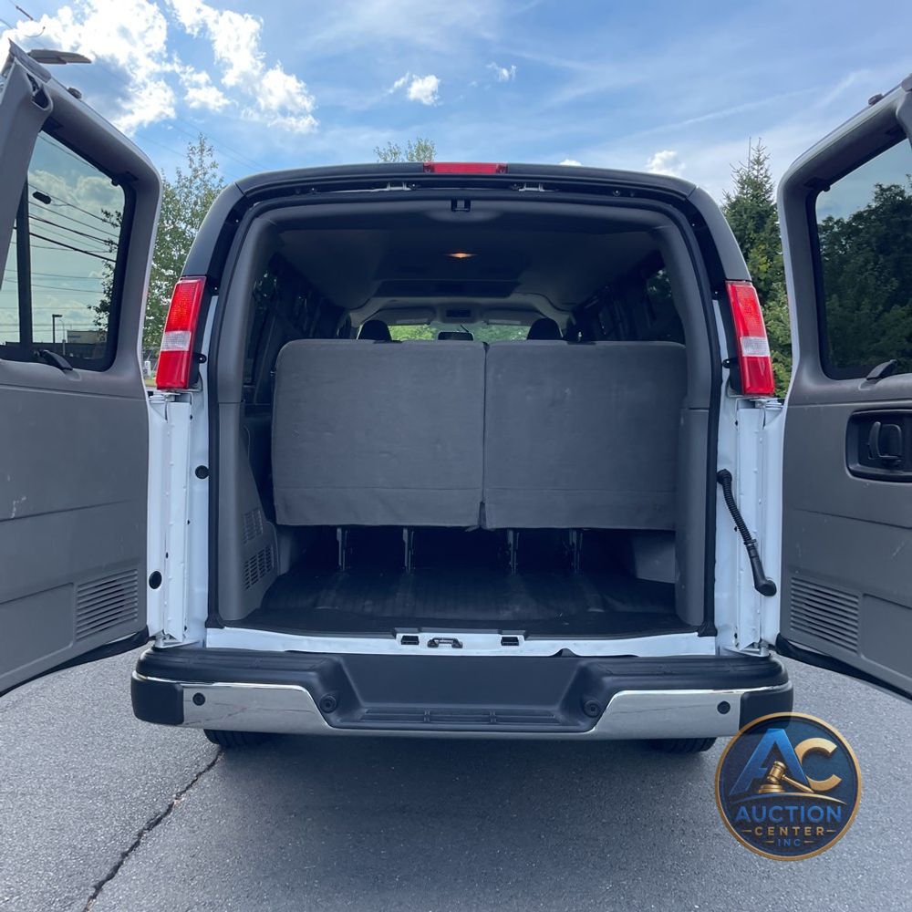 2025 Chevrolet Express LS 3500