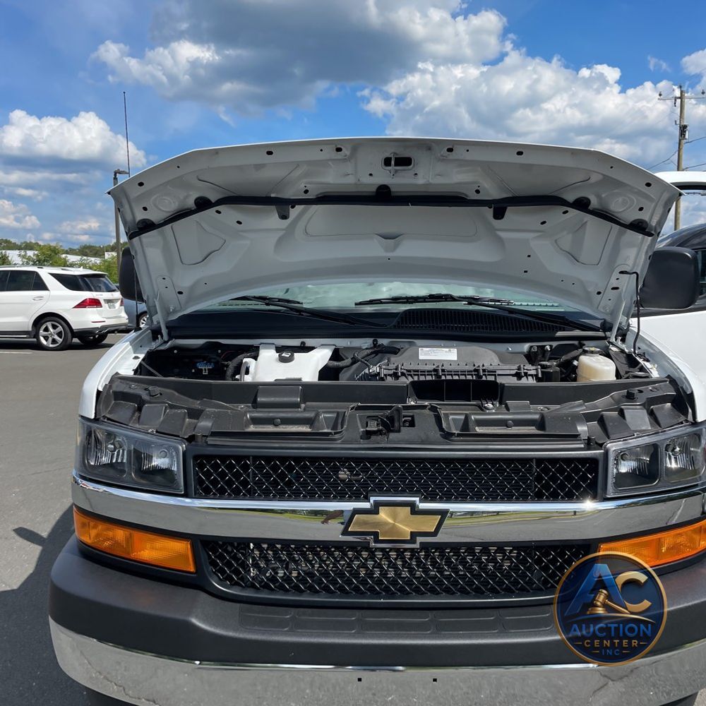 2025 Chevrolet Express LS 3500