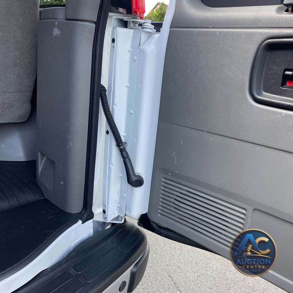 2025 Chevrolet Express LS 3500