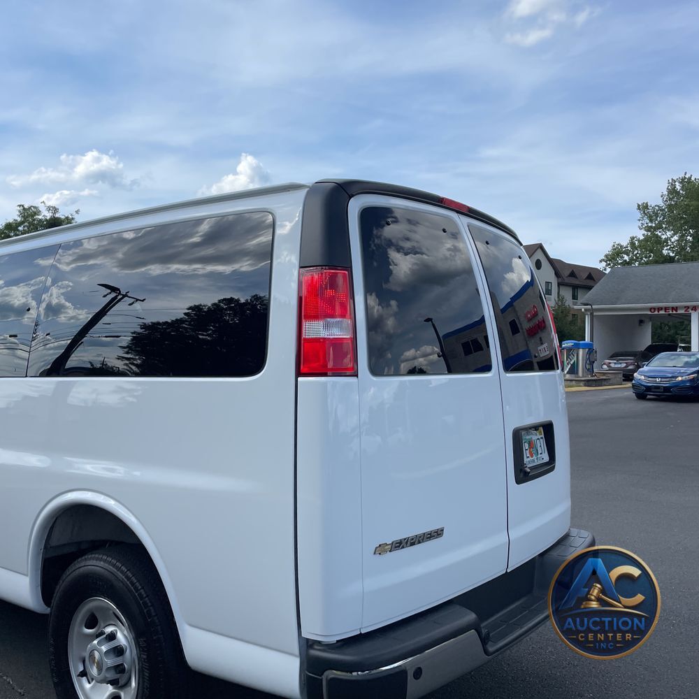 2025 Chevrolet Express LS 3500