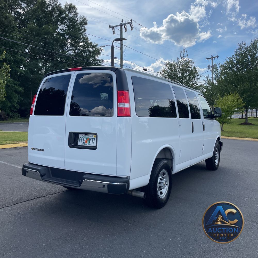 2025 Chevrolet Express LS 3500