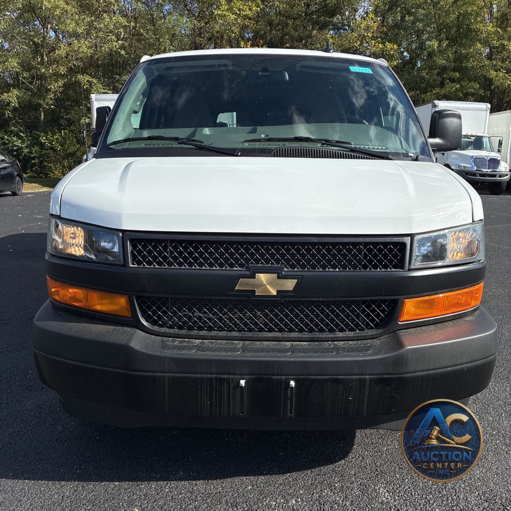 2025 Chevrolet Express LS 3500