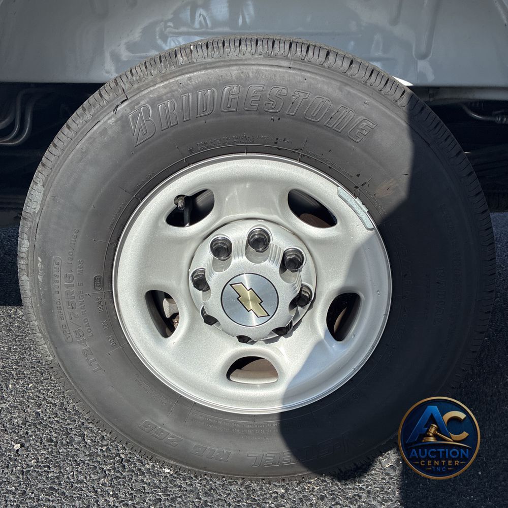 2025 Chevrolet Express LS 3500