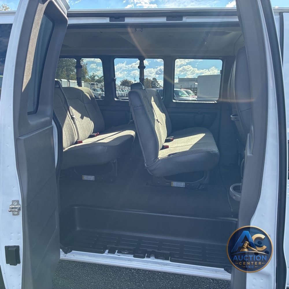 2025 Chevrolet Express LS 3500