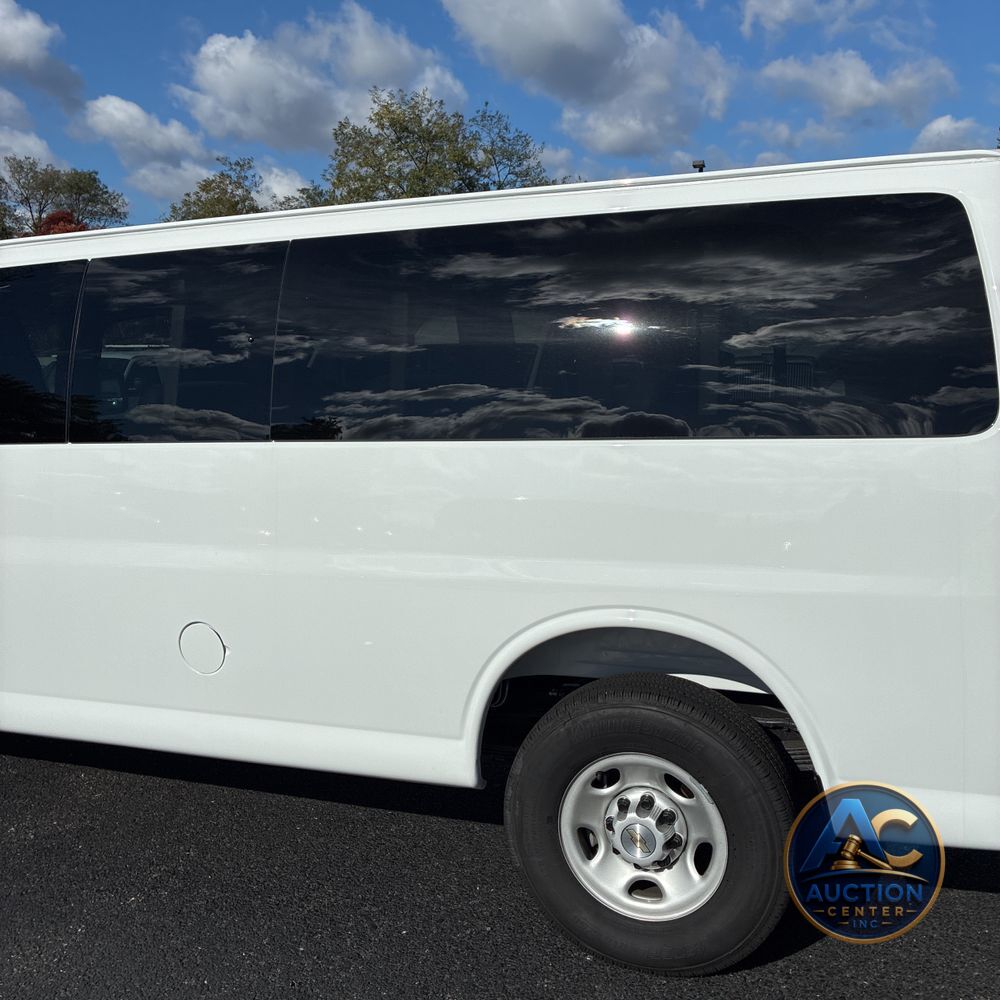 2025 Chevrolet Express LS 3500