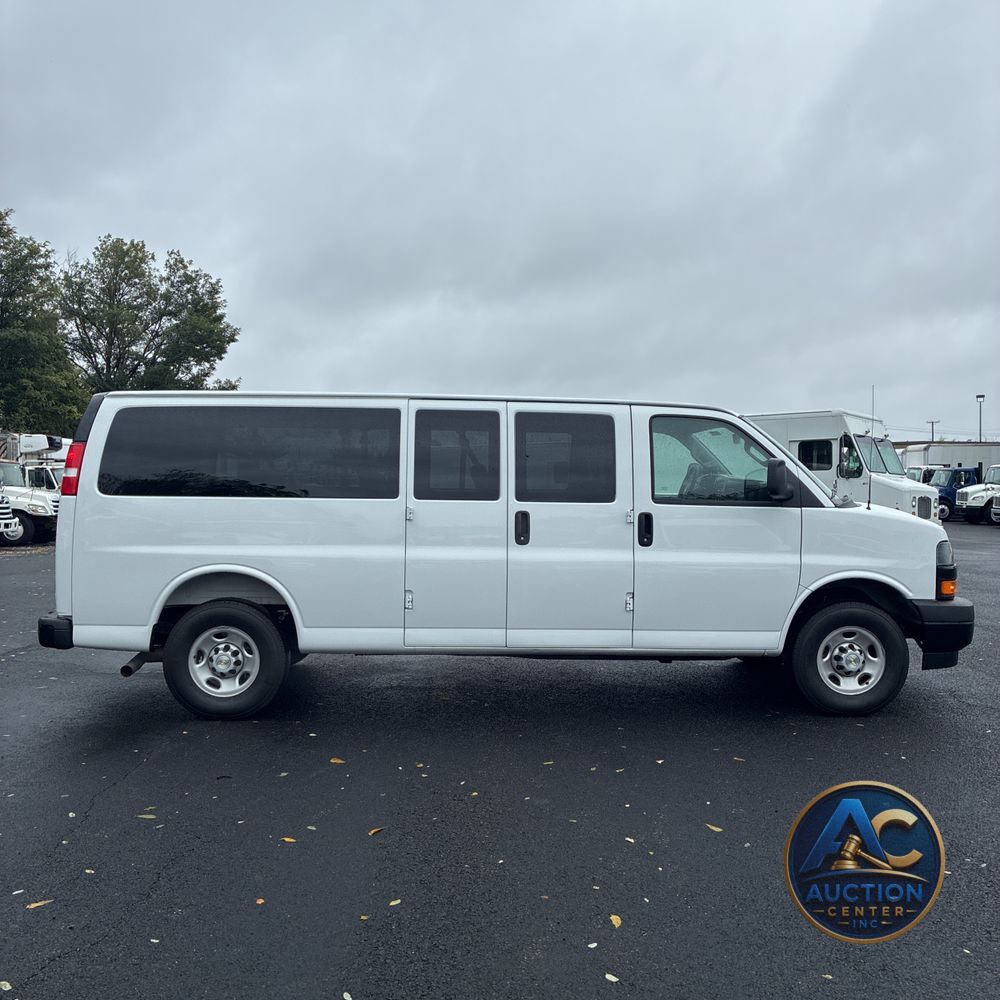 2025 Chevrolet Express LS 3500