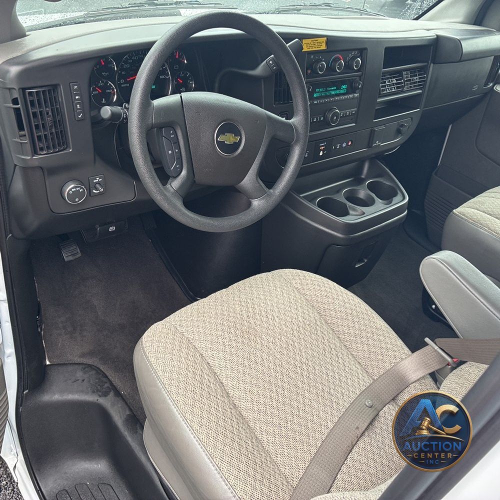 2025 Chevrolet Express LS 3500