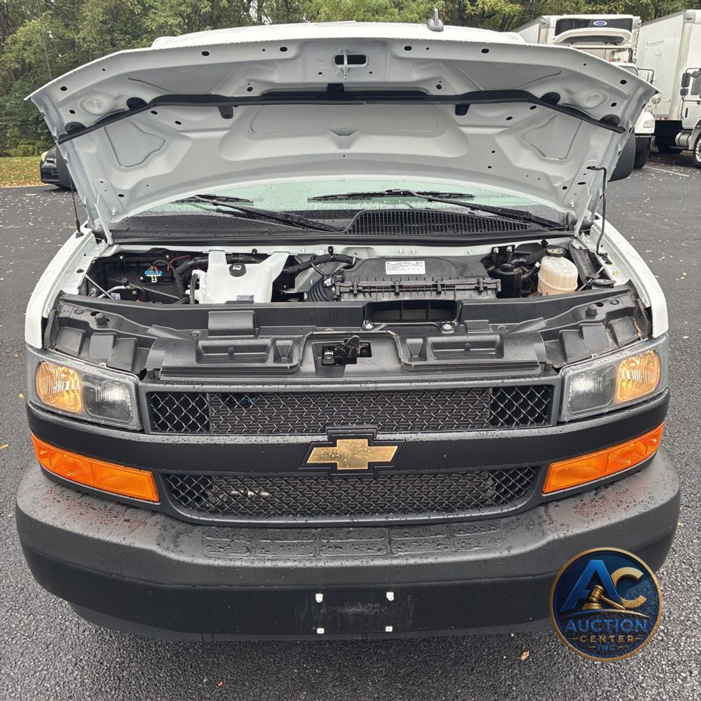 2025 Chevrolet Express LS 3500