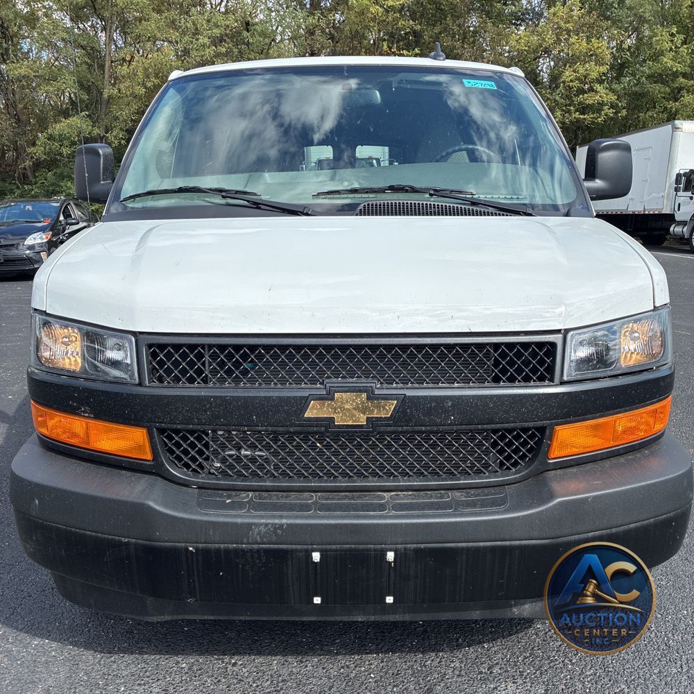 2025 Chevrolet Express LS 3500
