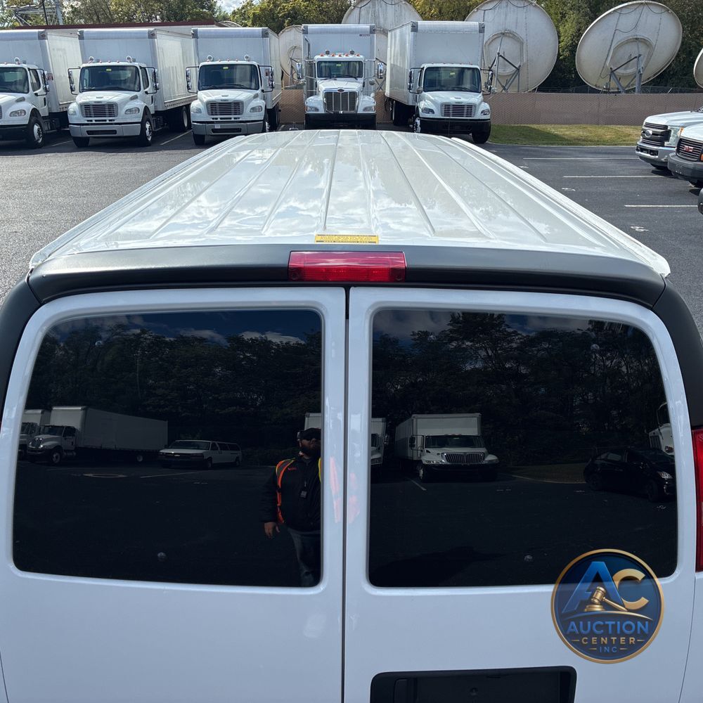 2025 Chevrolet Express LS 3500