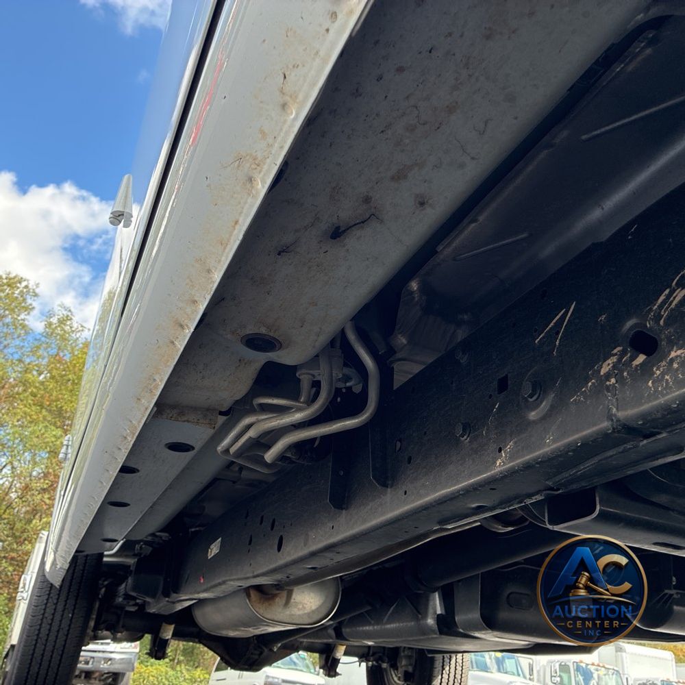 2025 Chevrolet Express LS 3500