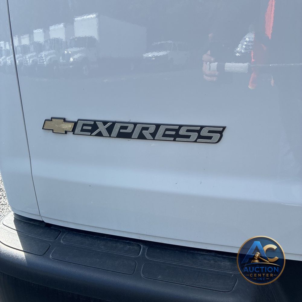 2025 Chevrolet Express LS 3500