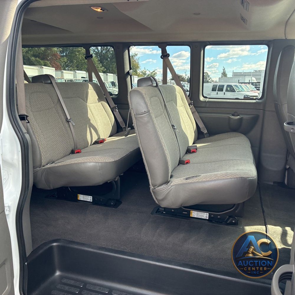 2025 Chevrolet Express LS 3500
