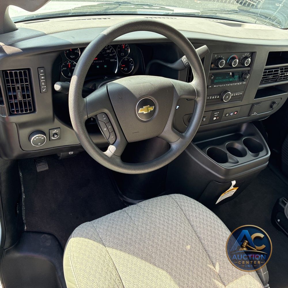 2025 Chevrolet Express LS 3500
