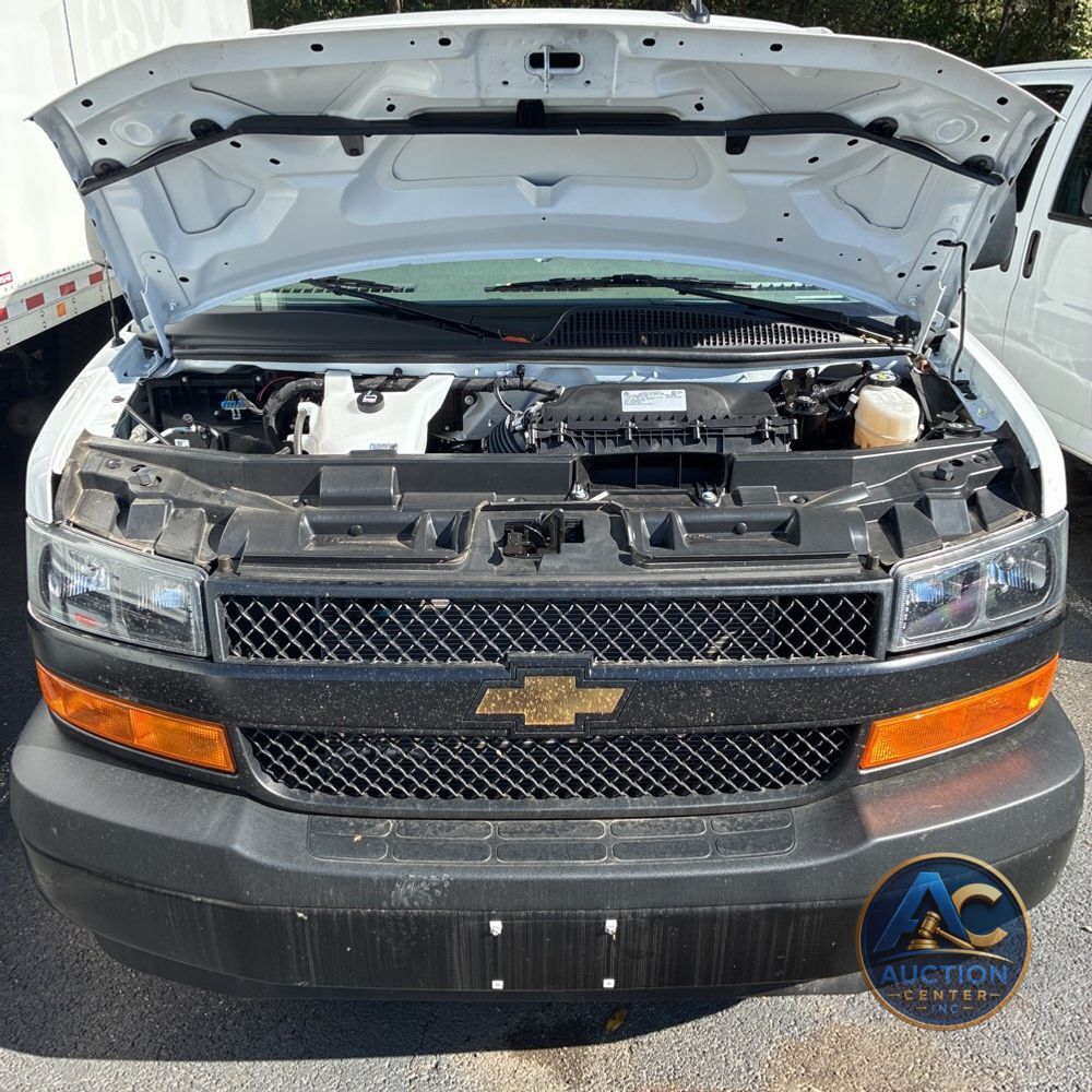 2025 Chevrolet Express LS 3500
