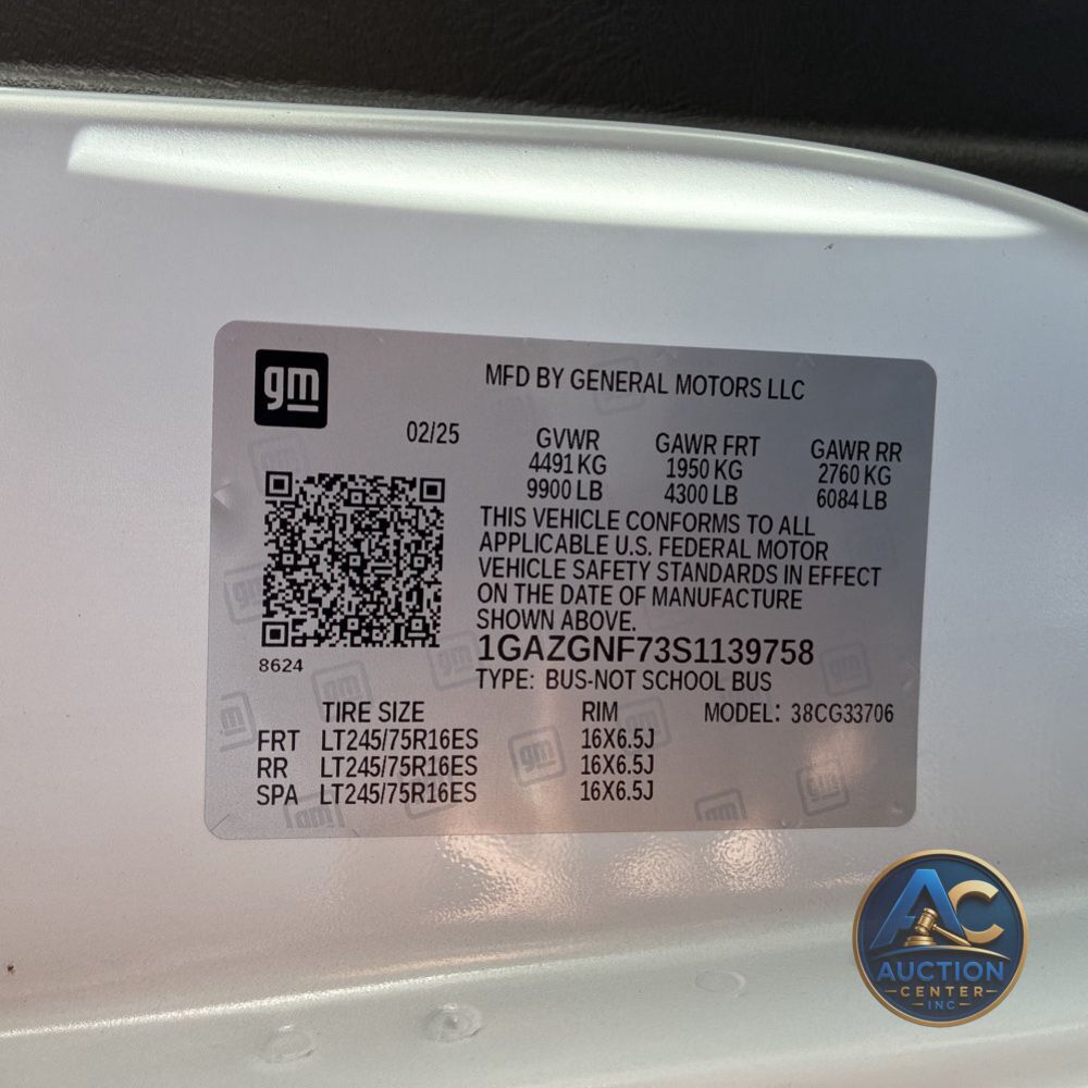2025 Chevrolet Express LS 3500