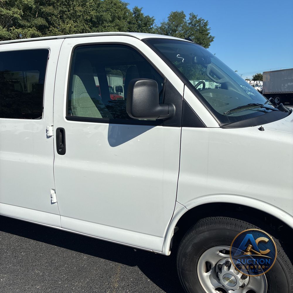 2024 Chevrolet Express LS 3500