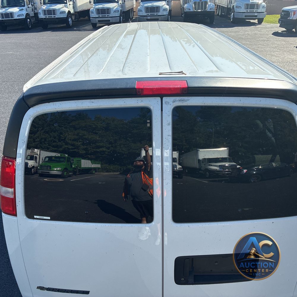 2024 Chevrolet Express LS 3500