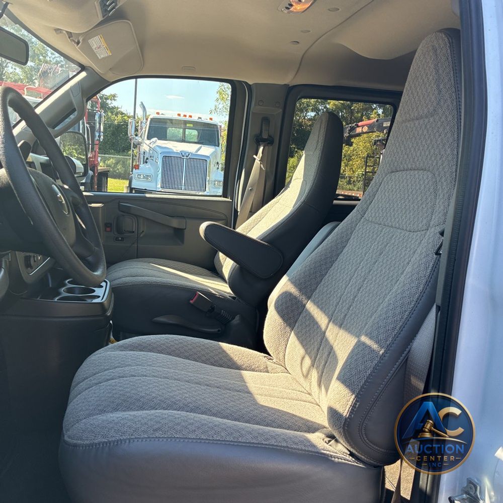 2024 Chevrolet Express LS 3500