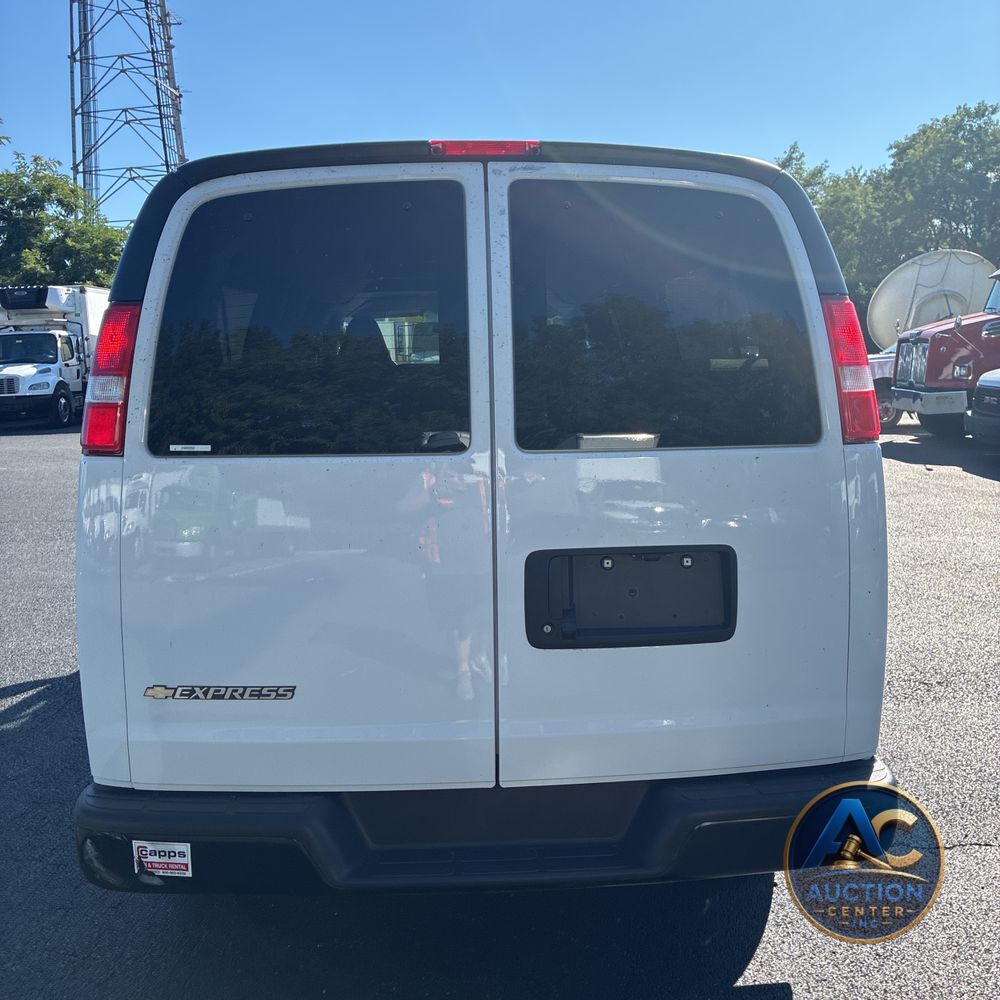 2024 Chevrolet Express LS 3500