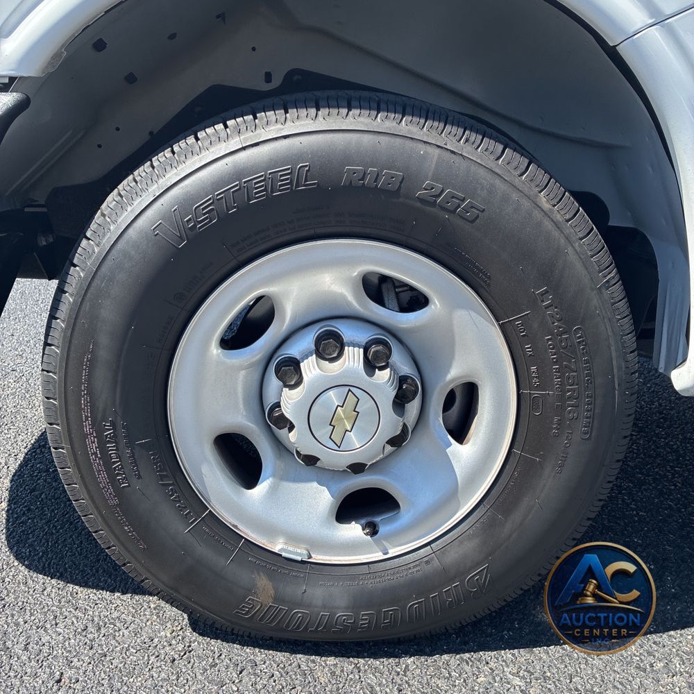 2025 Chevrolet Express LS 3500