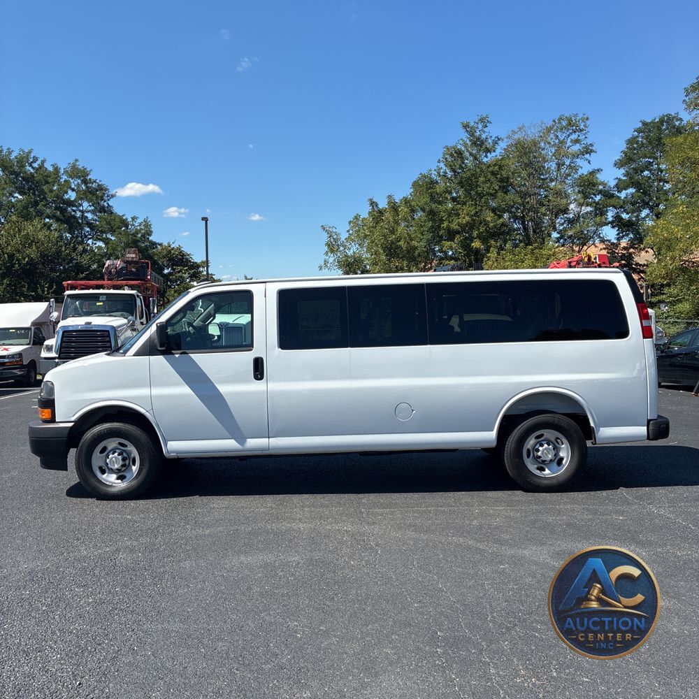 2025 Chevrolet Express LS 3500
