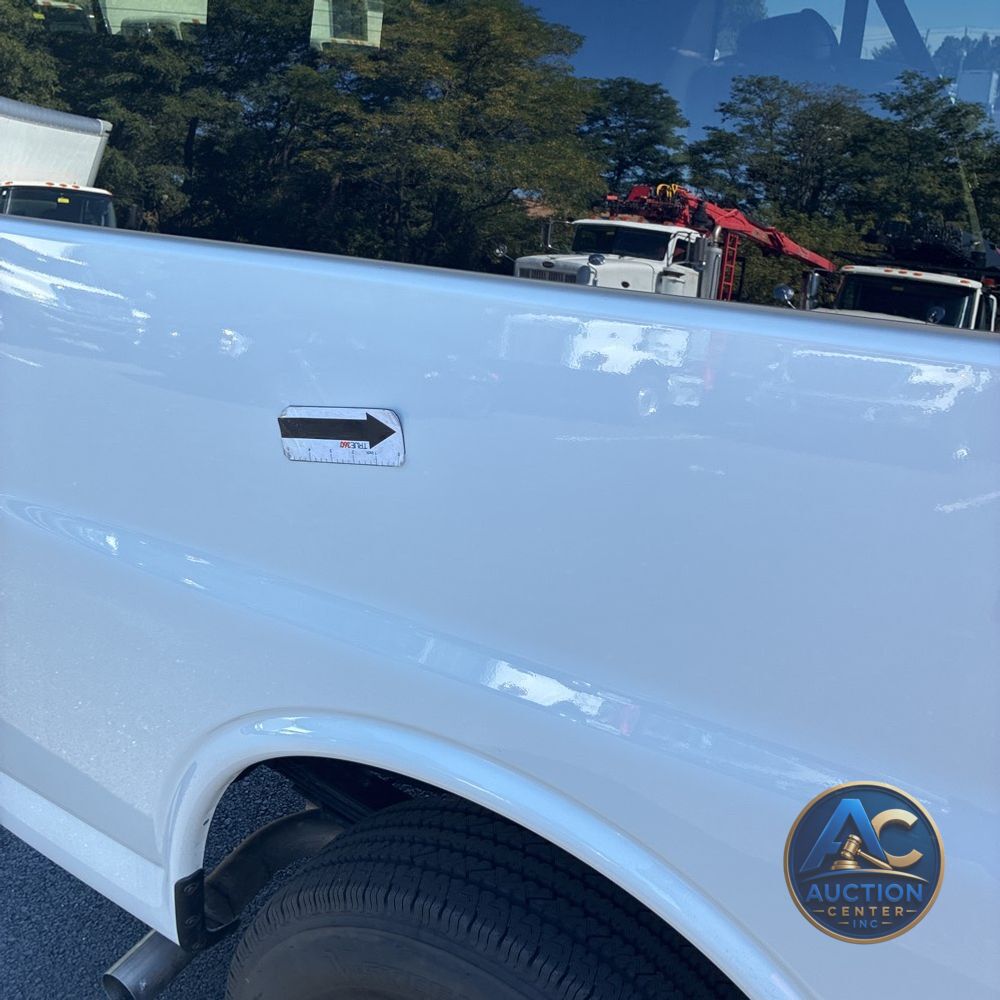 2025 Chevrolet Express LS 3500