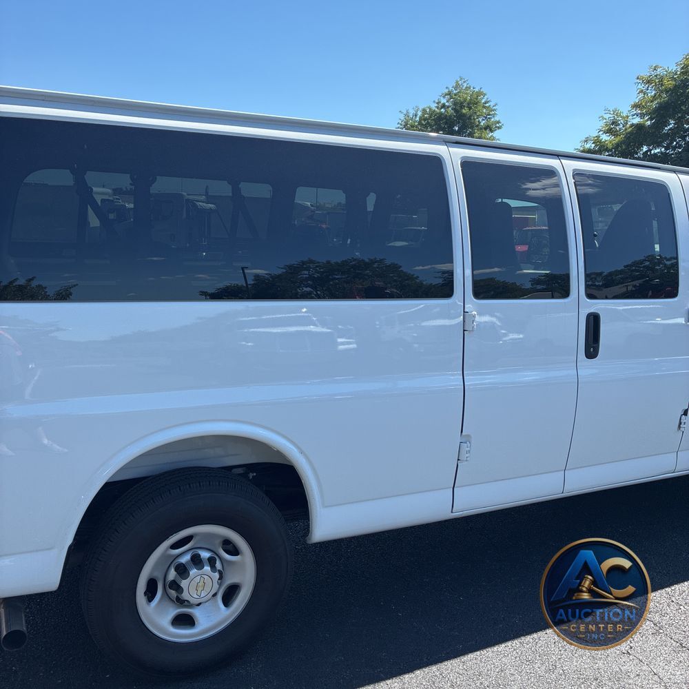 2025 Chevrolet Express LS 3500
