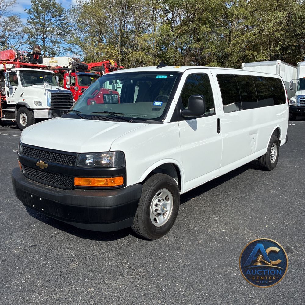 2025 Chevrolet Express LS 3500