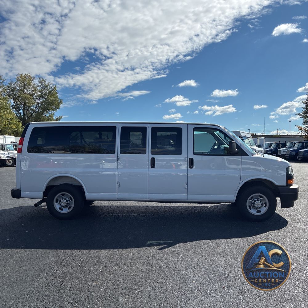 2025 Chevrolet Express LS 3500