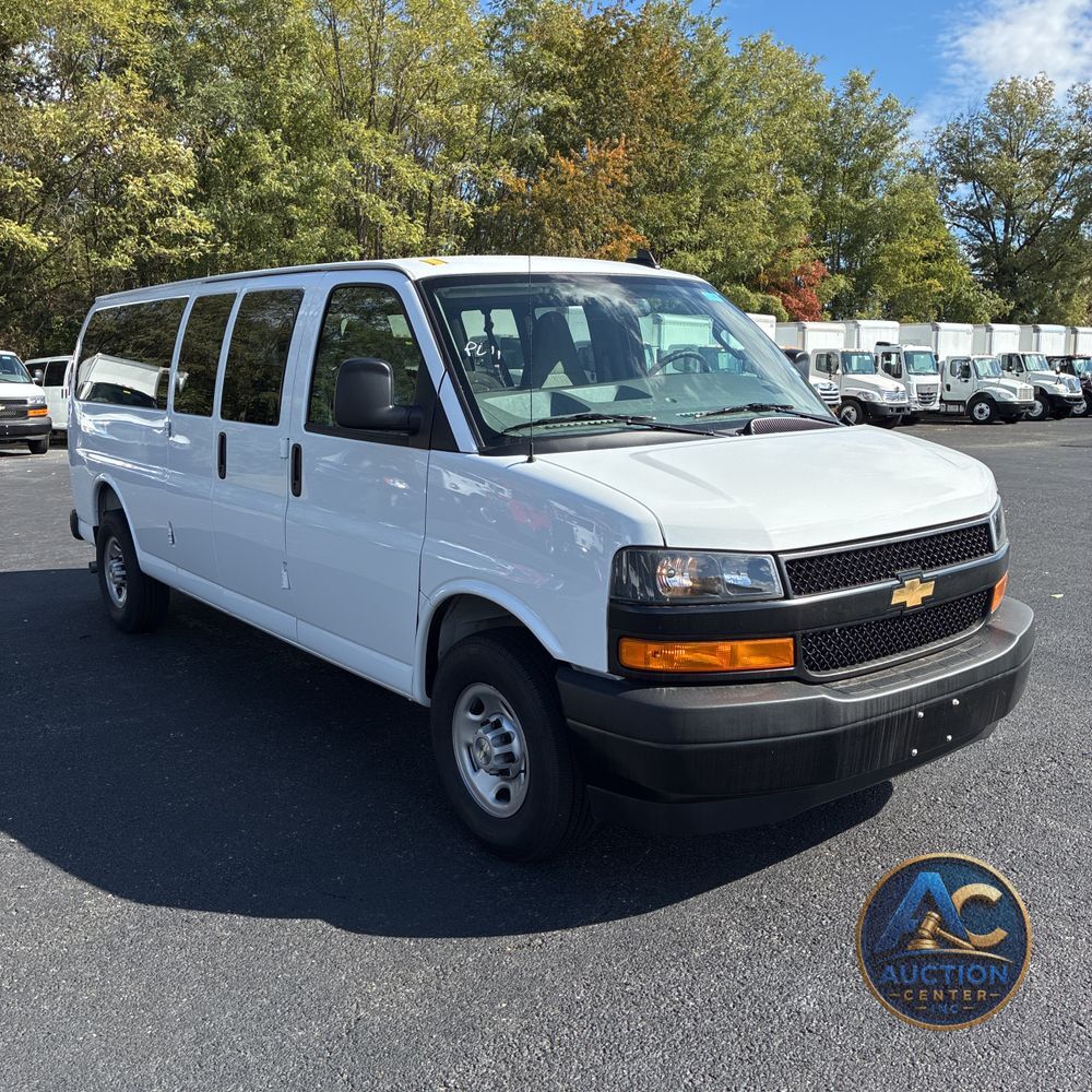2025 Chevrolet Express LS 3500