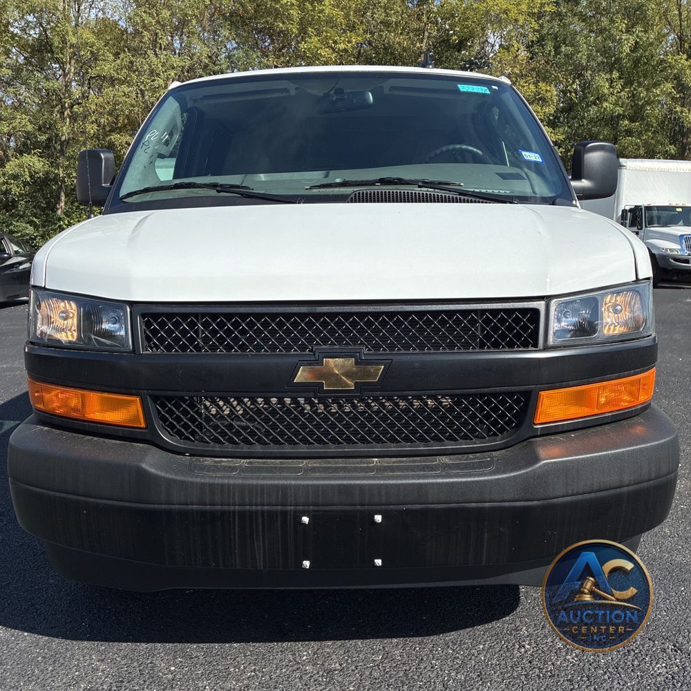 2025 Chevrolet Express LS 3500