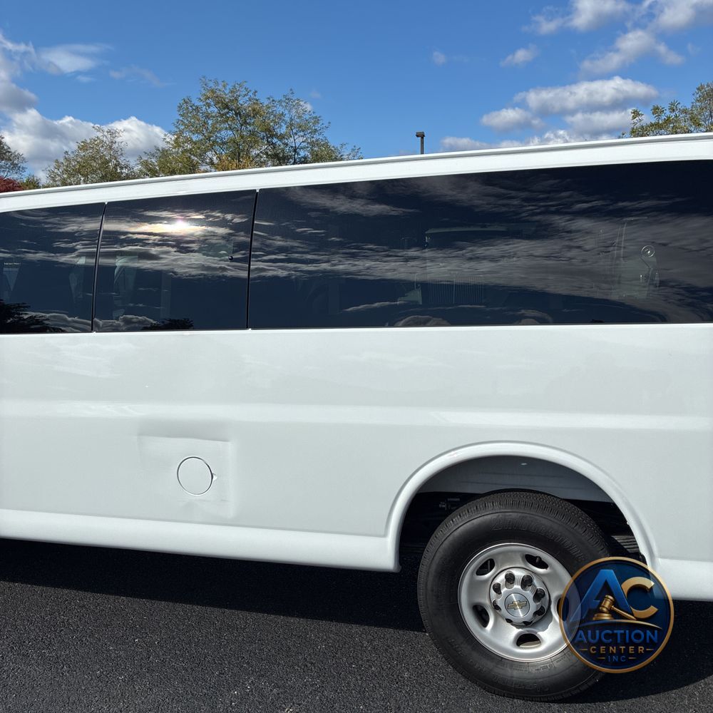 2025 Chevrolet Express LS 3500