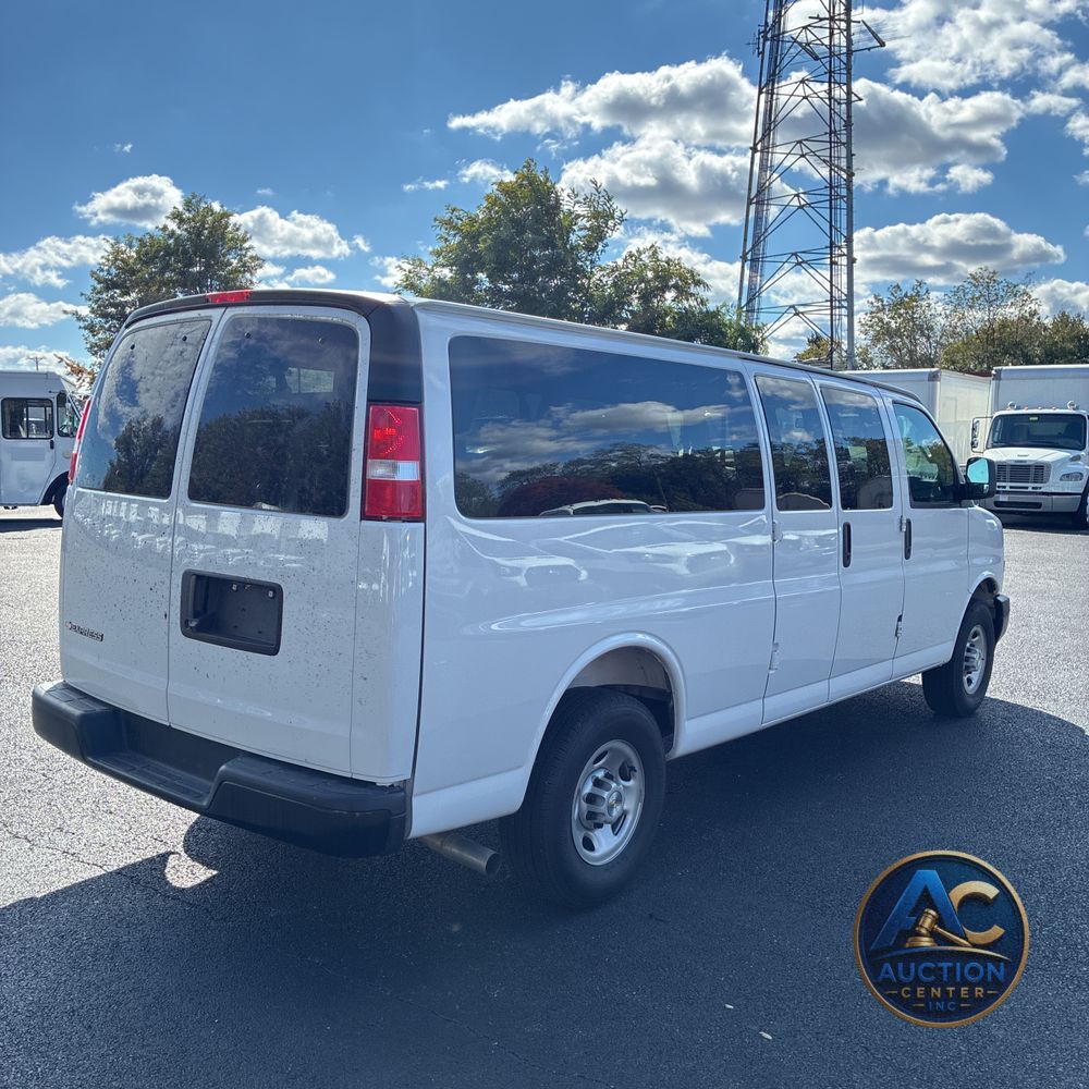 2025 Chevrolet Express LS 3500