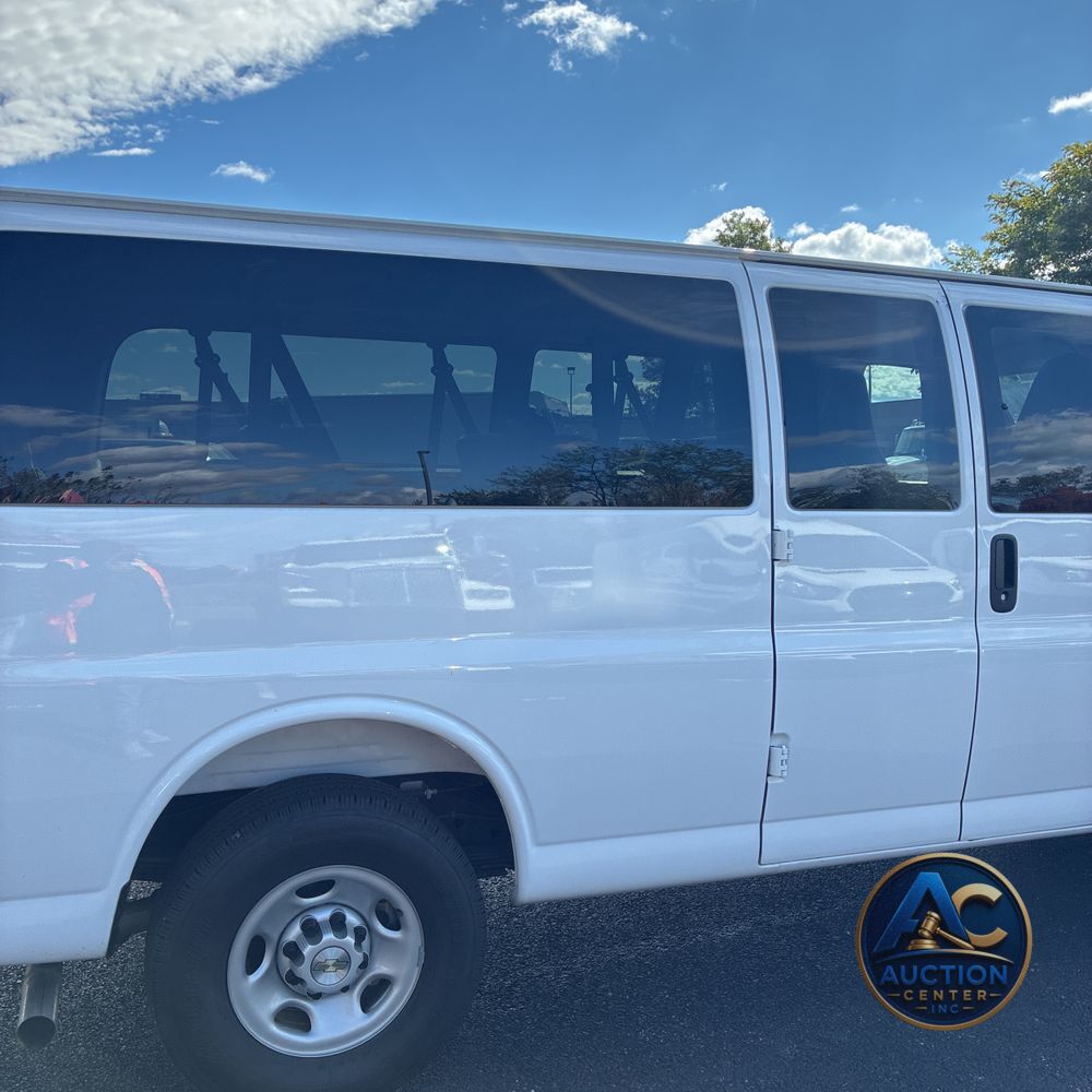 2025 Chevrolet Express LS 3500