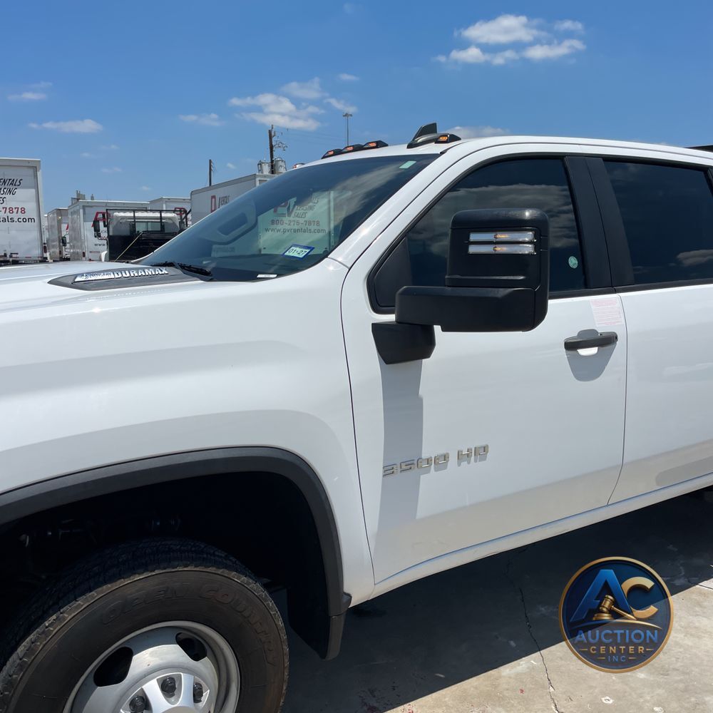 2023 Chevrolet Silverado 3500HD CC Work Truck