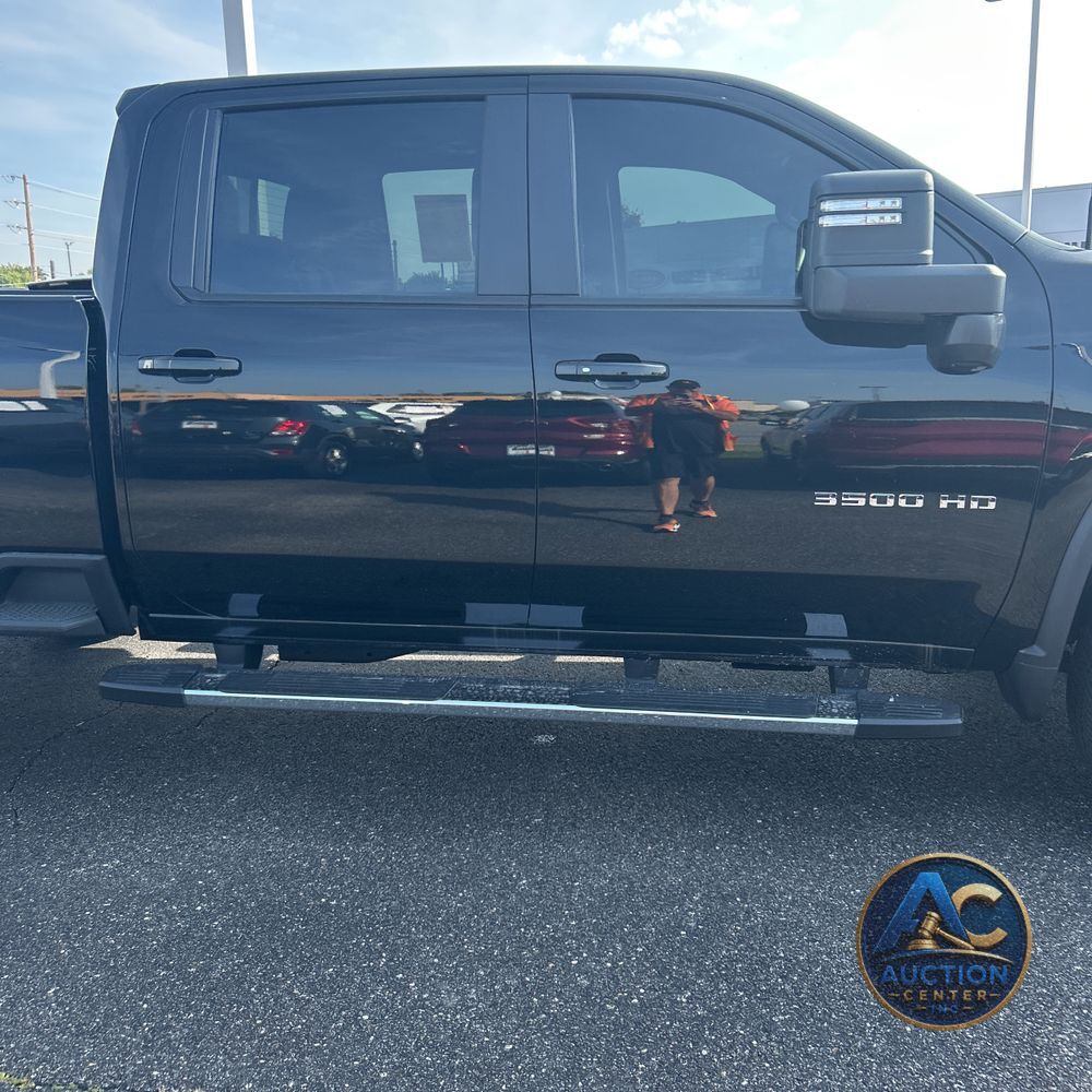 2025 Chevrolet Silverado 3500 LT Crew Cab 4WD LWB SRW