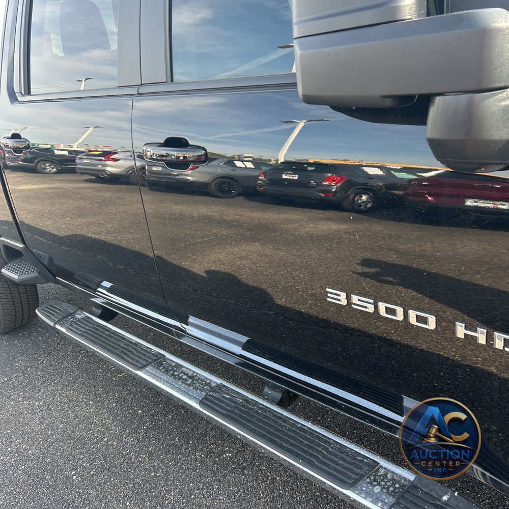 2025 Chevrolet Silverado 3500 LT Crew Cab 4WD LWB SRW