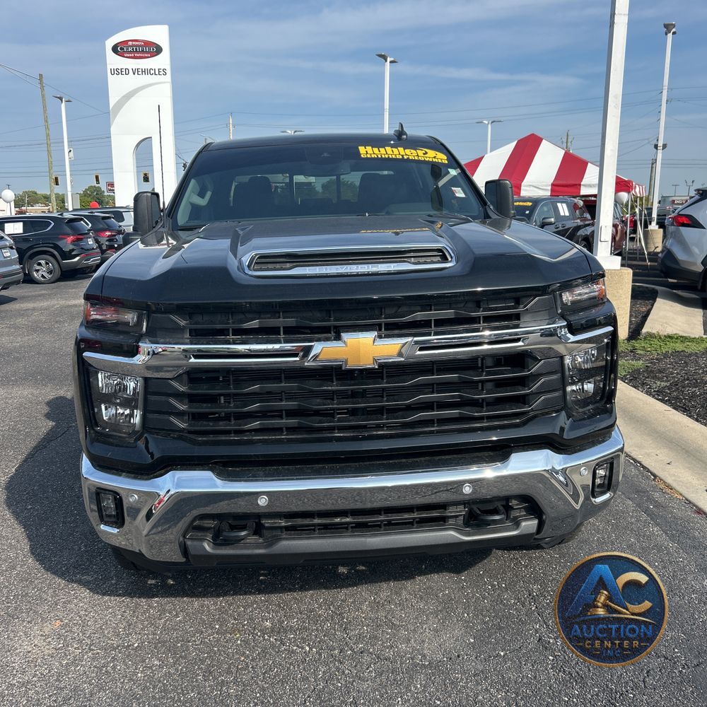 2025 Chevrolet Silverado 3500 LT Crew Cab 4WD LWB SRW