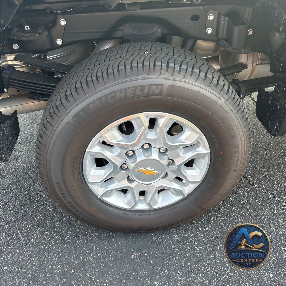 2025 Chevrolet Silverado 3500 LT Crew Cab 4WD LWB SRW