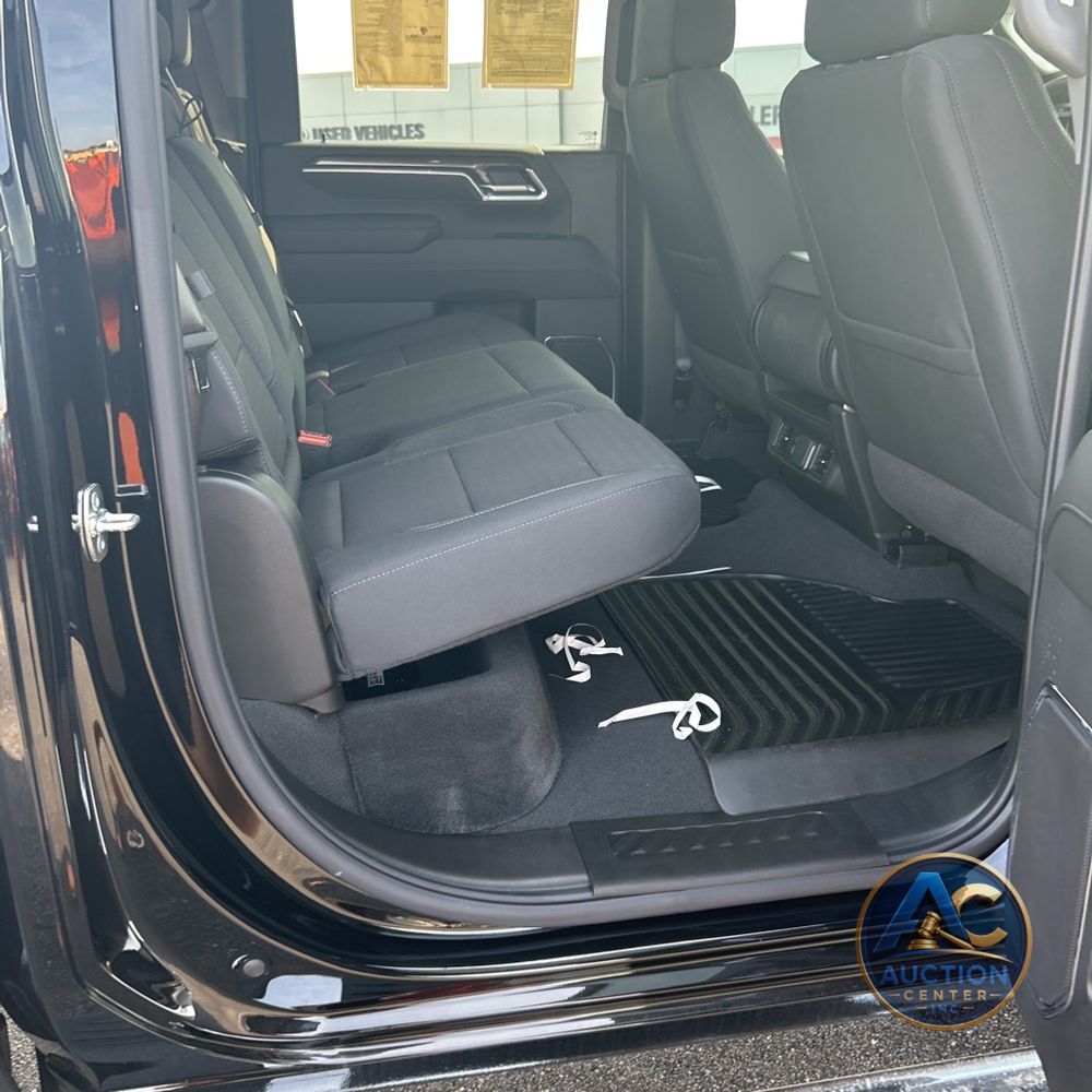 2025 Chevrolet Silverado 3500 LT Crew Cab 4WD LWB SRW